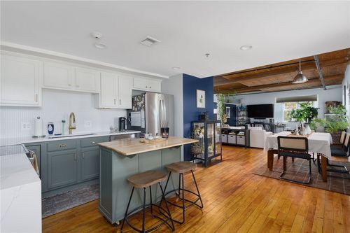 404-494 Woonasquatucket Ave, North Providence, RI, 02911-1667 | Card Image