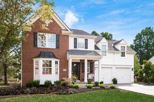 2070 Alum Village Dr, Lewis Center, OH, 43035-8139 | Card Image