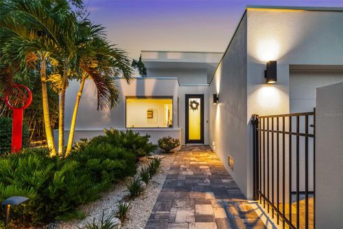 904 Virginia Dr, SARASOTA, FL, 34234-7351 | Card Image