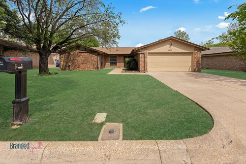 6913 Loma Vista Dr, Fort Worth, TX, 76133-6428 | Card Image