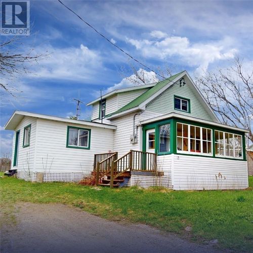 15 Vankoughnet St, Manitowaning, ON, P0P1N0 | Card Image