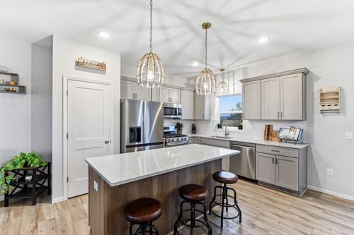 2857 213th St W, Farmington, MN, 55024-1298 | Card Image