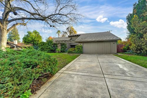 8406 Arbutus Way, Fair Oaks, CA, 95628-5232 | Card Image