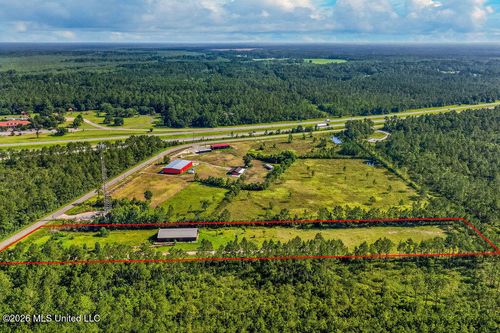 10540 Old Stage Rd, Moss Point, MS, 39562-9627 | Card Image