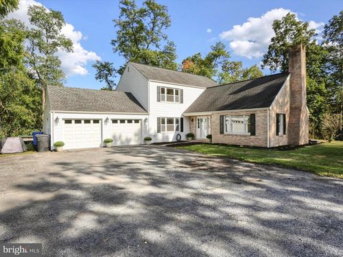 2051 Sauers Rd, HARRISBURG, PA, 17110-9542 | Card Image