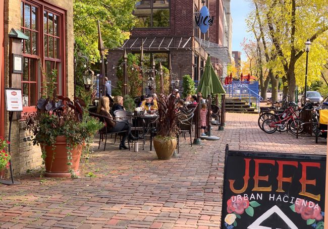 Main Street Cafes | Image 74