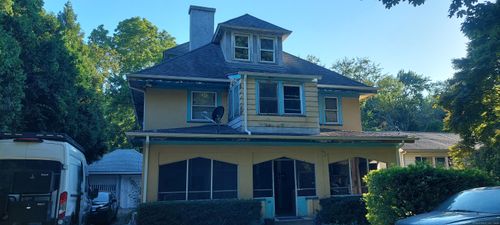 2 Faye St, New London, CT, 06320-2710 | Card Image