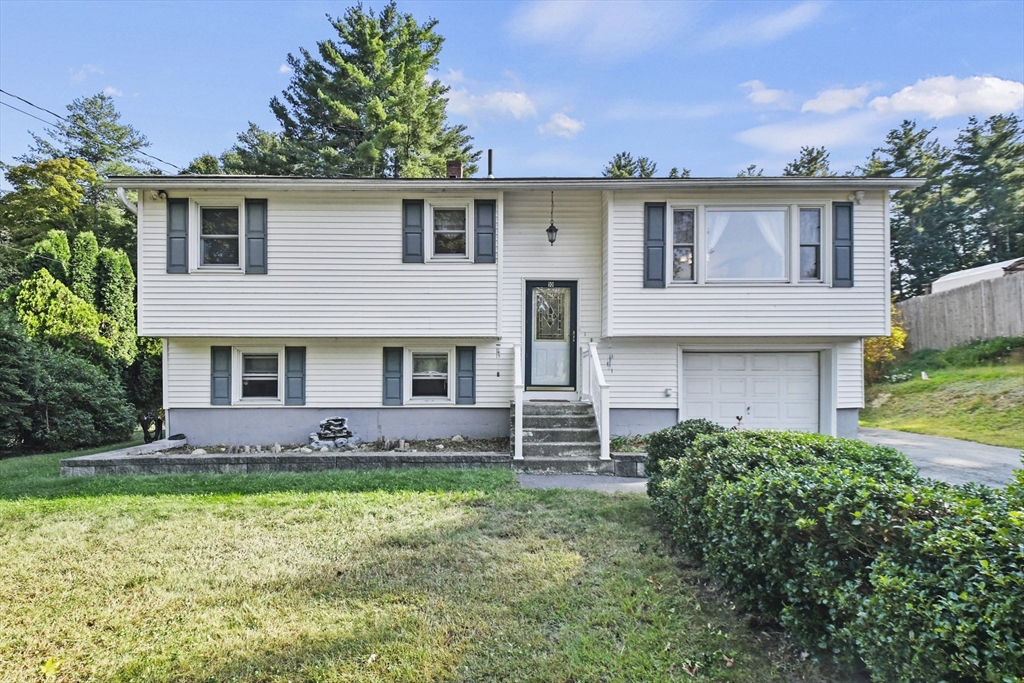 Blood Rd, Townsend, MA 01469