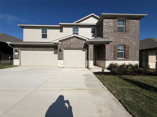 136 Divisadero Dr, Hutto, TX, 78634-2865 | Card Image