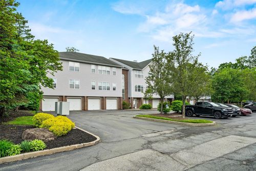 67 Deer Ct Dr, Middletown, NY, 10940-6860 | Card Image