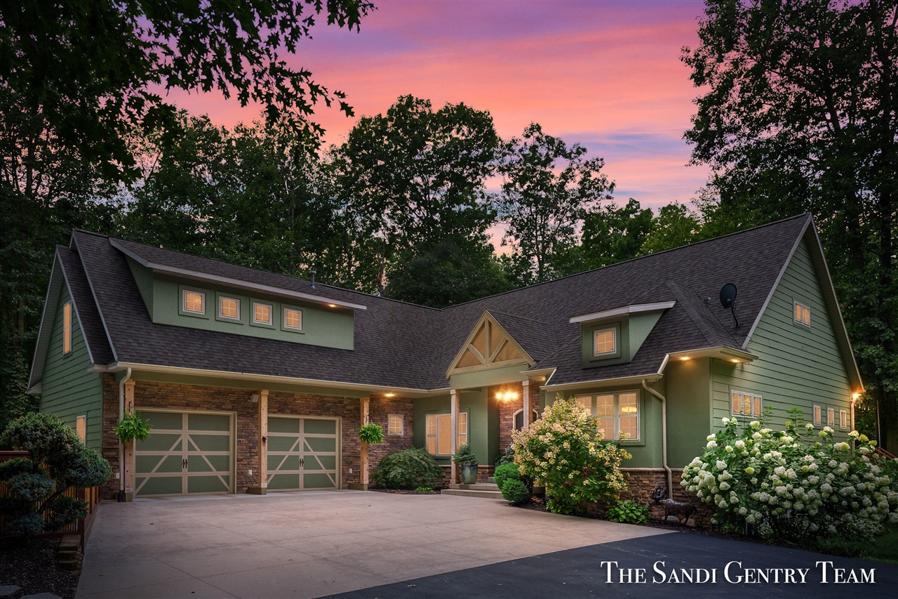 Zoe Ave, West Olive, MI 49460