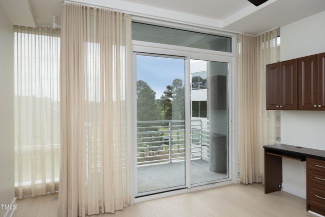 28PrimaryBedroom | Image 25