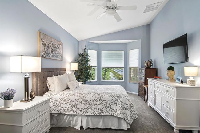 368 Nw Springview Loop, House other with 3 bedrooms, 2 bathrooms and null parking in Port St. Lucie FL | Image 14