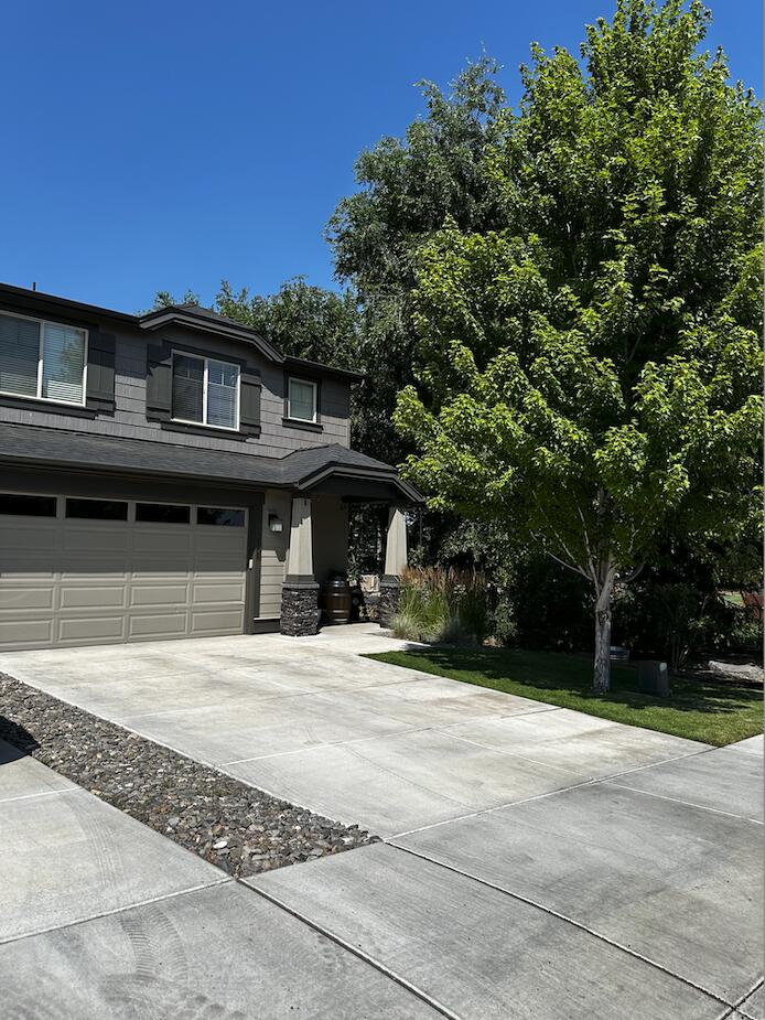 Antler Ln, Redmond, OR 97756