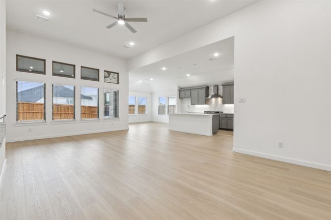 569 Moonrise St, House other with 4 bedrooms, 3 bathrooms and null parking in Waxahachie TX | Image 8