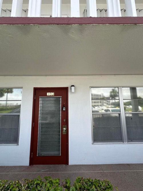 103 Greenbrier C, West Palm Beach, FL, 33417-2331 | Card Image