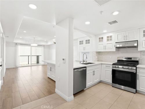 214-1598 Long Beach, Long Beach, CA, 90813 | Card Image