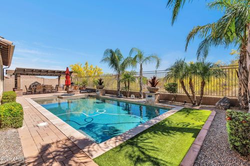 28449 N 68th Ave, Peoria, AZ, 85383-6652 | Card Image
