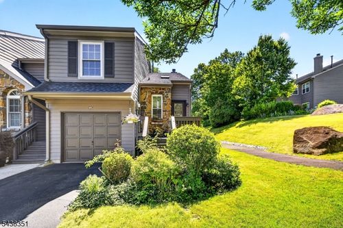 45 Chicopee Dr, Princeton, NJ, 08540 | Card Image