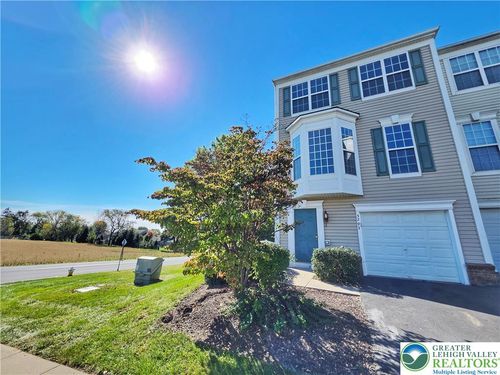 5293 Chandler Way, Orefield, PA, 18069-9105 | Card Image