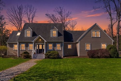 3 Brown Ct, Annandale, NJ, 08801-3409 | Card Image