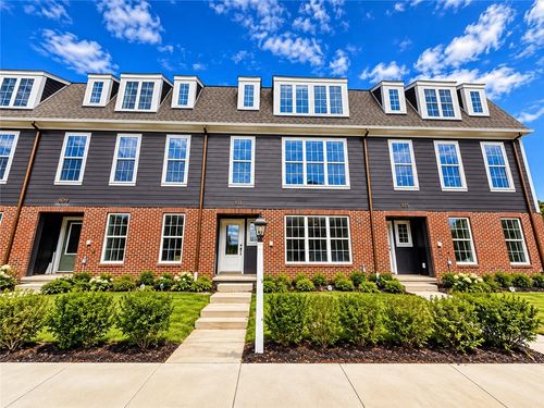 811 Revival Lane, Cranberry Twp, PA, 16066 | Card Image