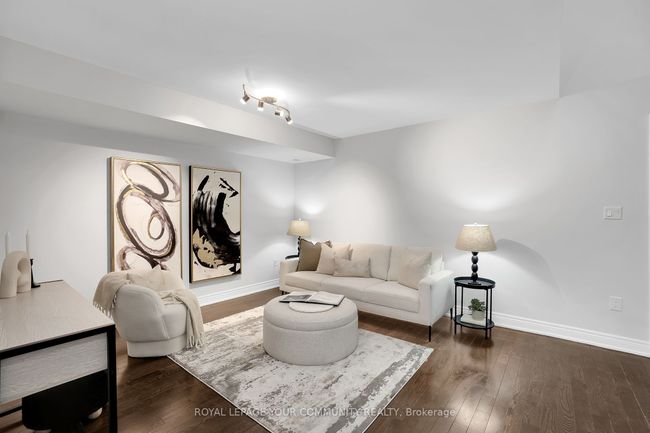 15 Hiawatha Crt, House attached with 3 bedrooms, 4 bathrooms and 1 parking in Vaughan ON | Image 18