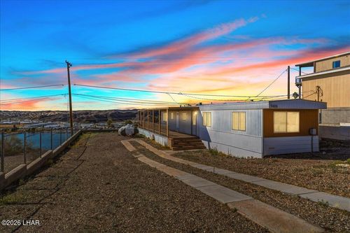 9406 River Dr, Parker, AZ, 85344-7018 | Card Image