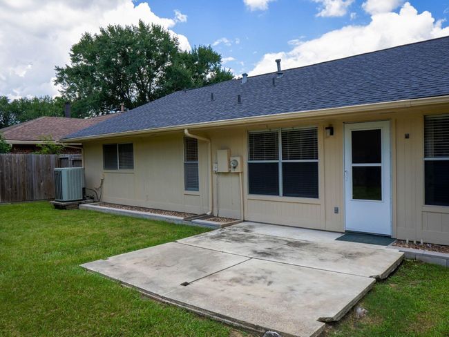 19627 Westbridge Ln, House other with 3 bedrooms, 2 bathrooms and 2 parking in Spring TX | Image 27