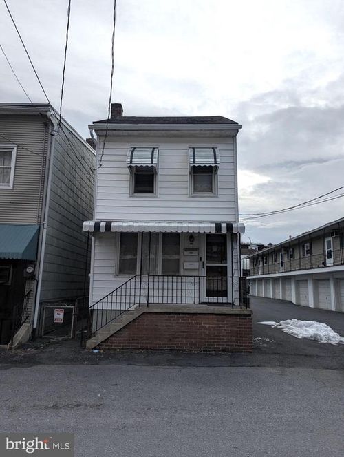 325 Lewis St, MINERSVILLE, PA, 17954-1238 | Card Image