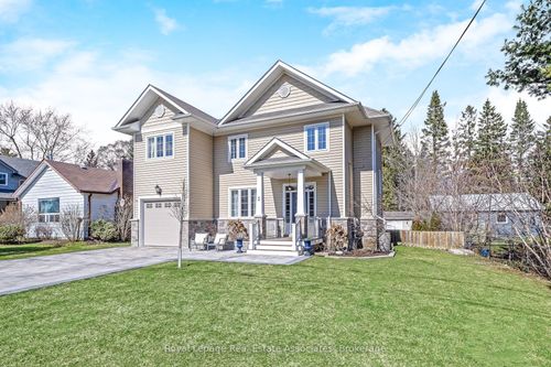 3 Beaver St, Glen Williams, ON, L7G3P4 | Card Image