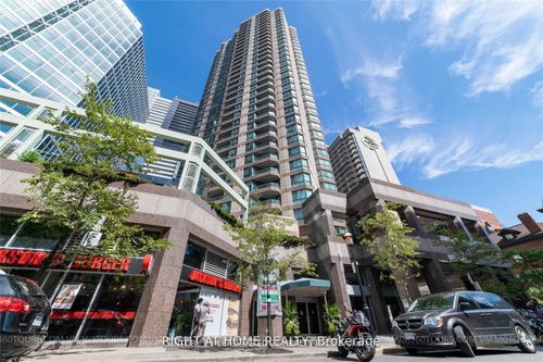 3305-38 Elm St, Toronto, ON, M5G2K5 | Card Image