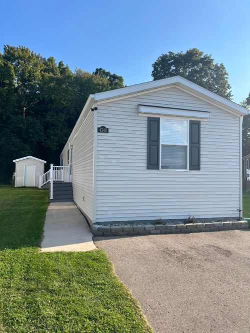 4740 Circle Inn Dr, Shelbyville, MI, 49344-9406 | Card Image