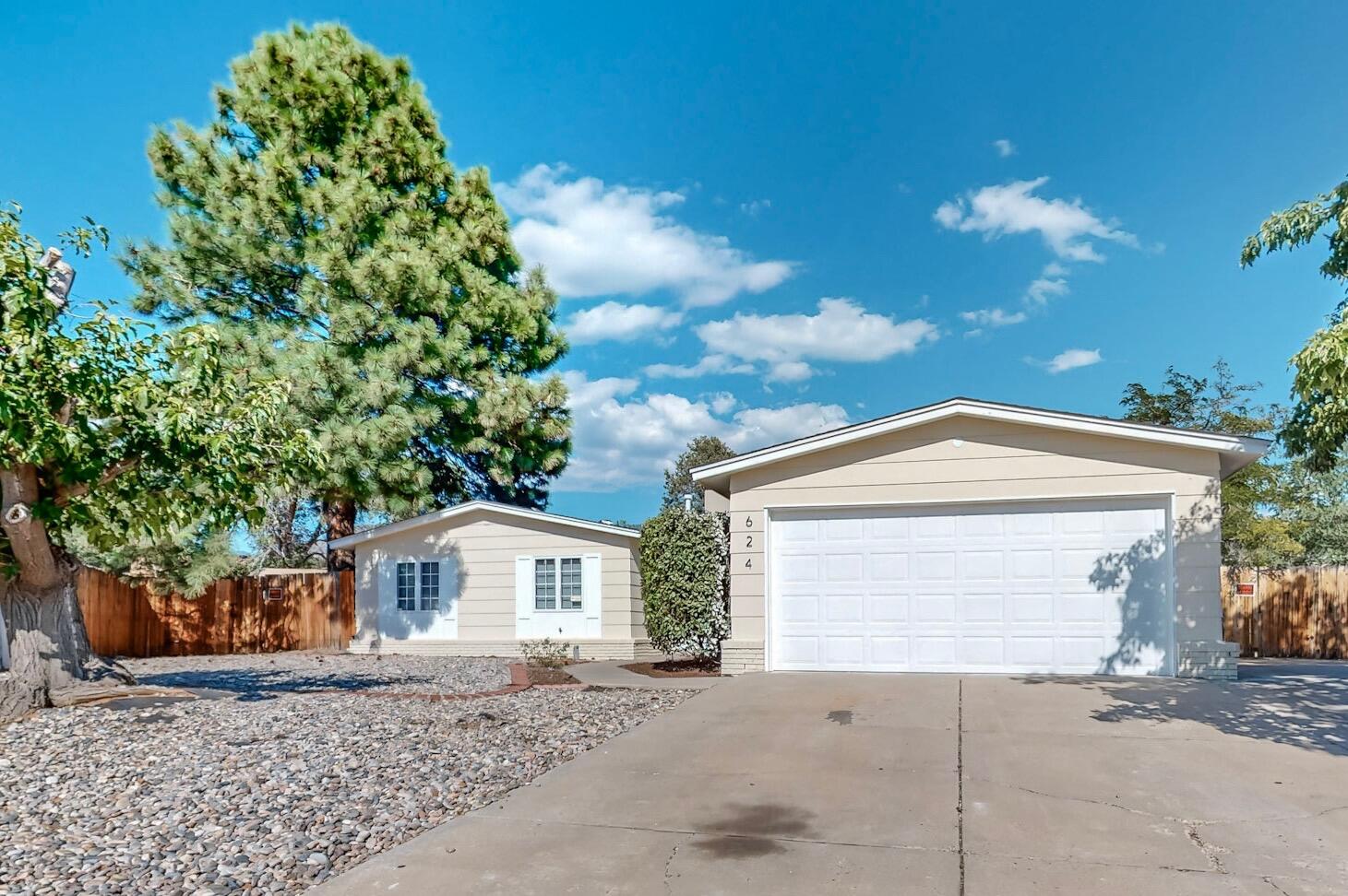 Burma Dr, Albuquerque, NM 87123