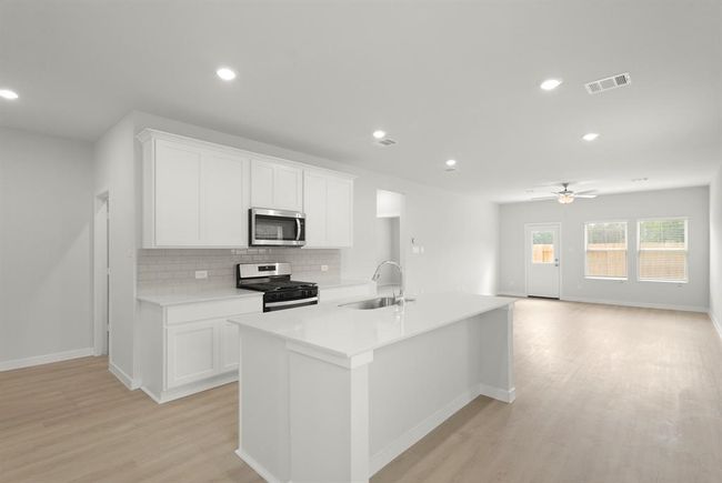 110 Alset Cir, House other with 4 bedrooms, 3 bathrooms and 2 parking in Magnolia TX | Image 9