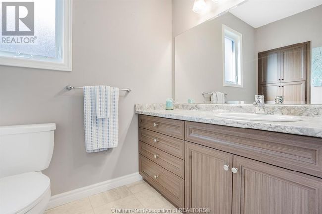 133 Cottage Pl, Townhouse with 3 bedrooms, 3 bathrooms and null parking in Chatham ON | Image 15