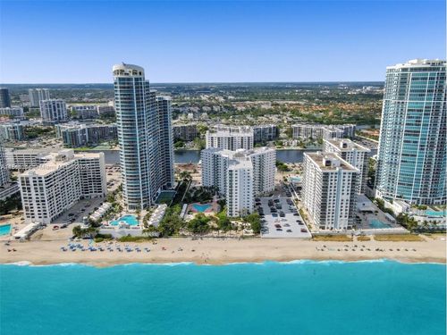 apt-247-3001 S Ocean Dr, Hollywood, FL, 33019-2863 | Card Image
