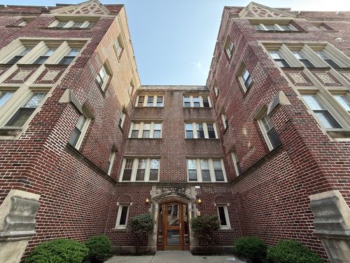 a-2611 Rosemont Ave, Chicago, IL, 60659-1856 | Card Image