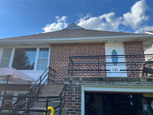 fl-2nd-731 E Walnut St, Long Beach, NY, 11561-3833 | Card Image