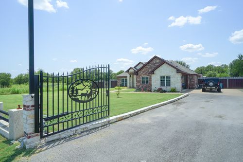 617 Mesquite Tree Rd, Waco, TX, 76705-6204 | Card Image