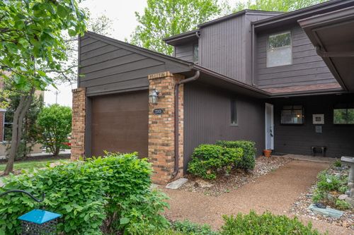 h-2200 Bushnell Dr, Columbia, MO, 65201-8619 | Card Image