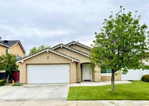 5220 Holstein Way, Jurupa Valley, CA, 92509-6876 | Card Image