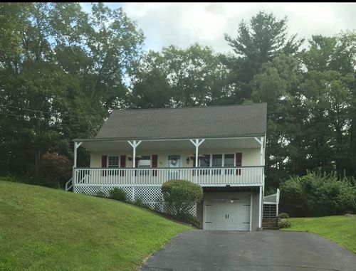 52 Stony Brook Dr, Southbridge, MA, 01550-5901 | Card Image