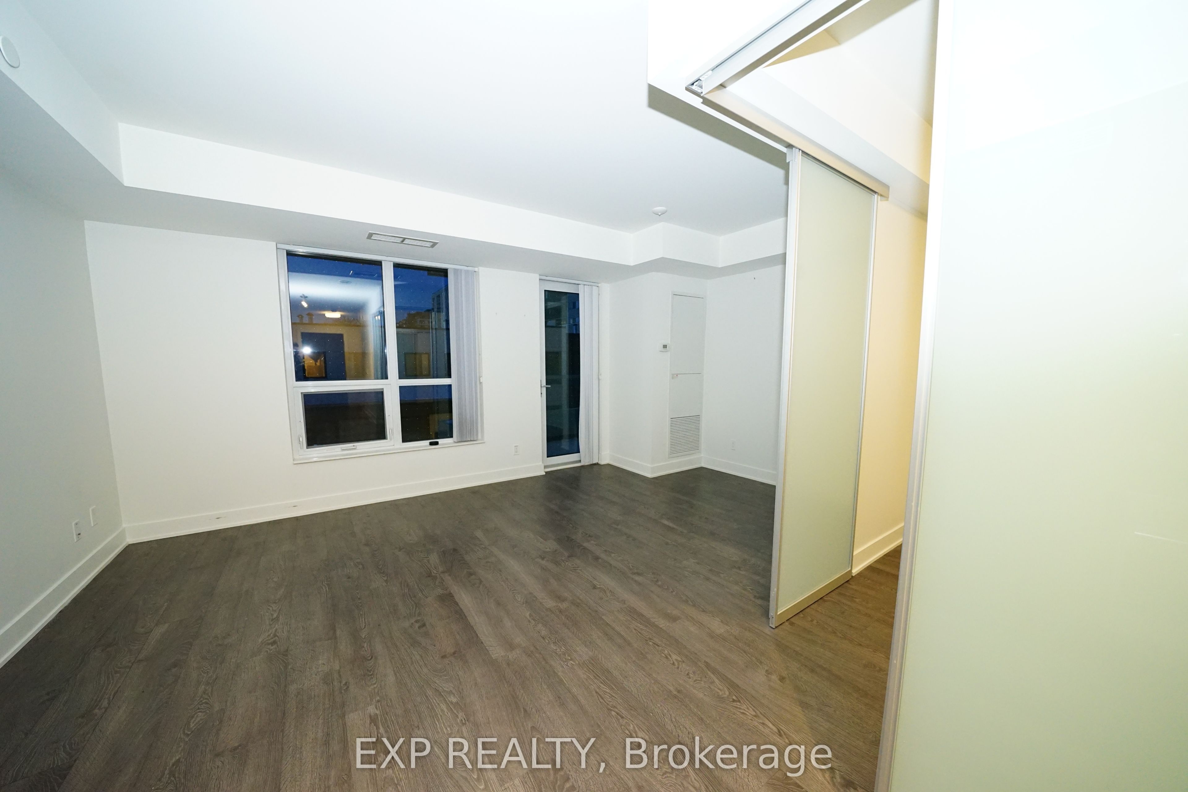 Residential Lease in Toronto C01 3