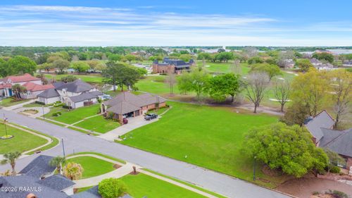 204 Sawgrass Ln, Broussard, LA, 70518-6147 | Card Image