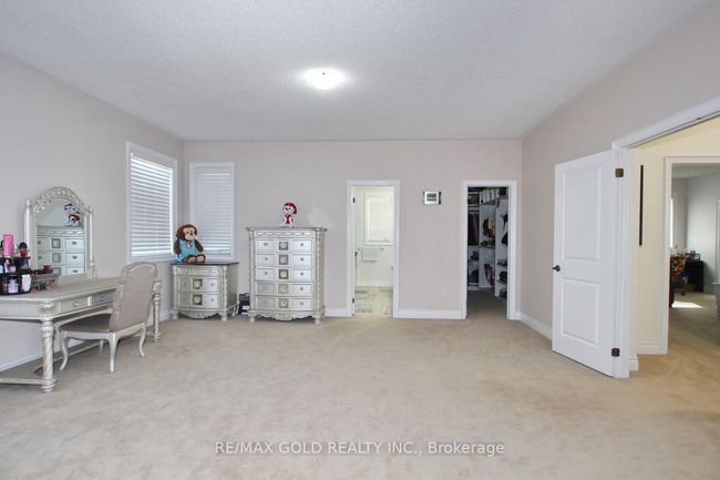 14 Ladbrook Cres, House other with 7 bedrooms, 5 bathrooms and 4 parking in Brampton ON | Image 17