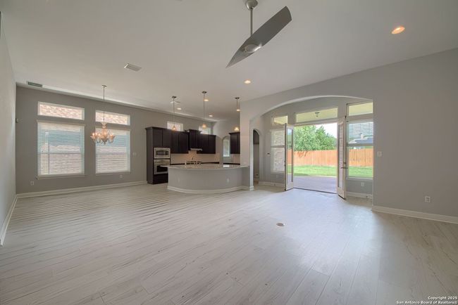 9770 Helotes Hl, House other with 3 bedrooms, 3 bathrooms and null parking in Helotes TX | Image 10