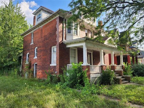 300 Melbourne St, Detroit, MI, 48202-2510 | Card Image
