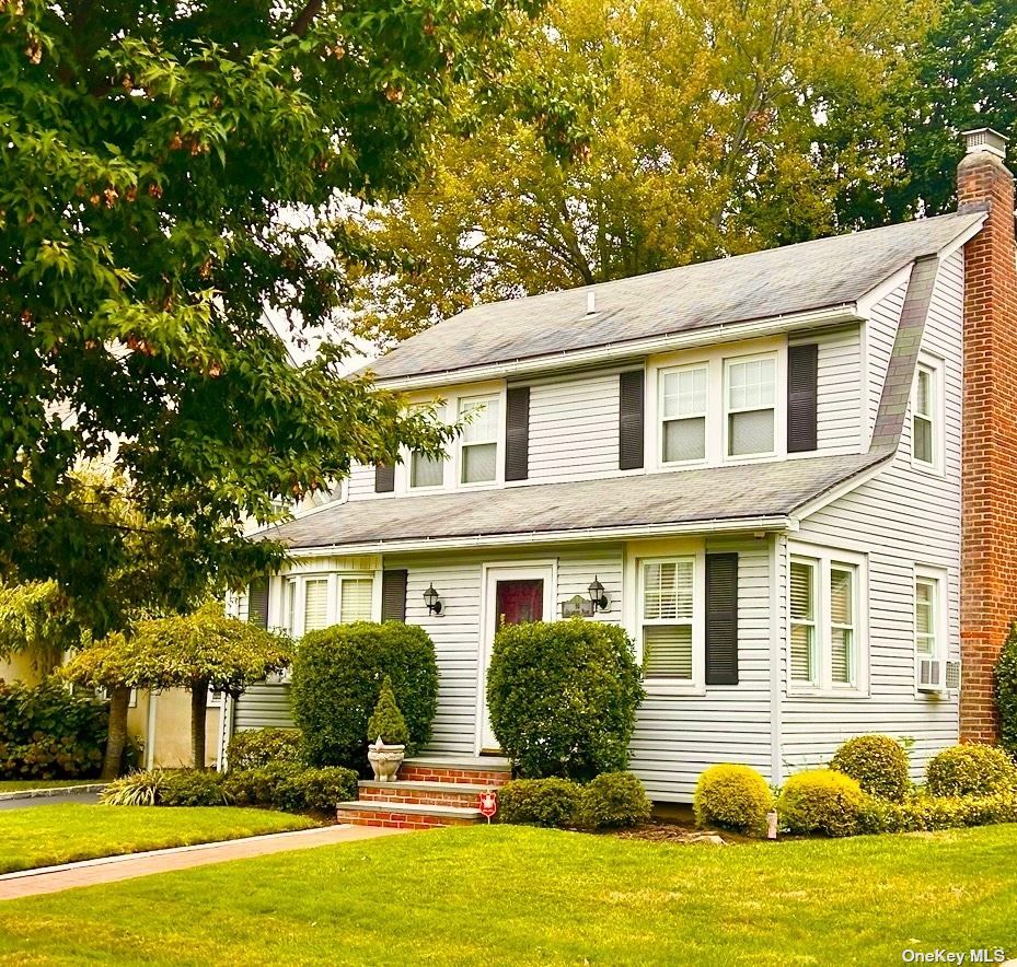 Millington Pl, Mineola, NY 11501