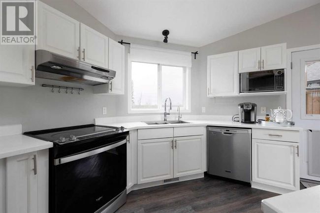 546 Athabasca Ave, House other with 4 bedrooms, 3 bathrooms and 4 parking in Fort Mcmurray AB | Image 5